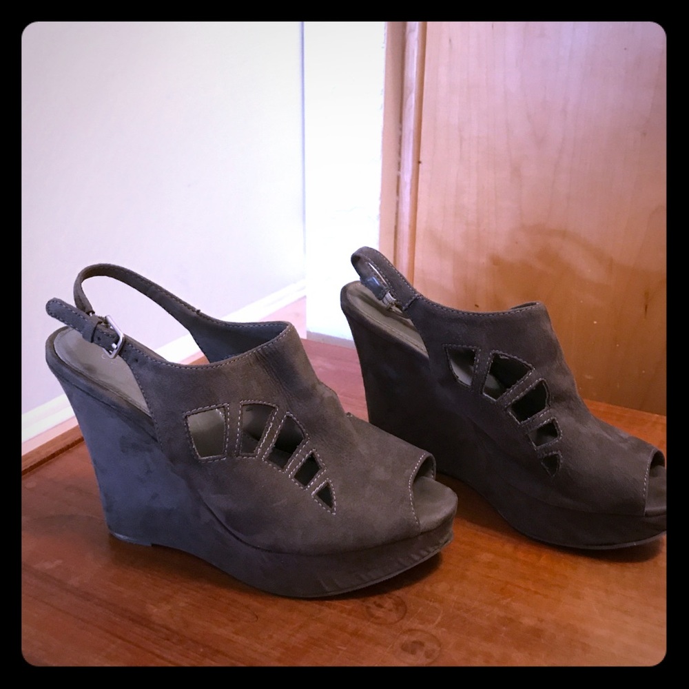 Grey Wedges